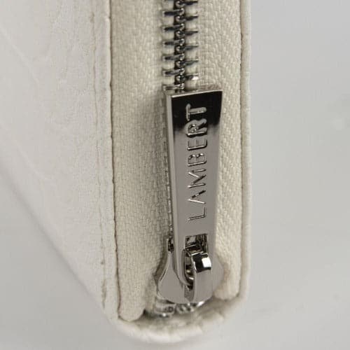Meli Vegan Leather Wallet - Vanilla Croco close up view of zipper