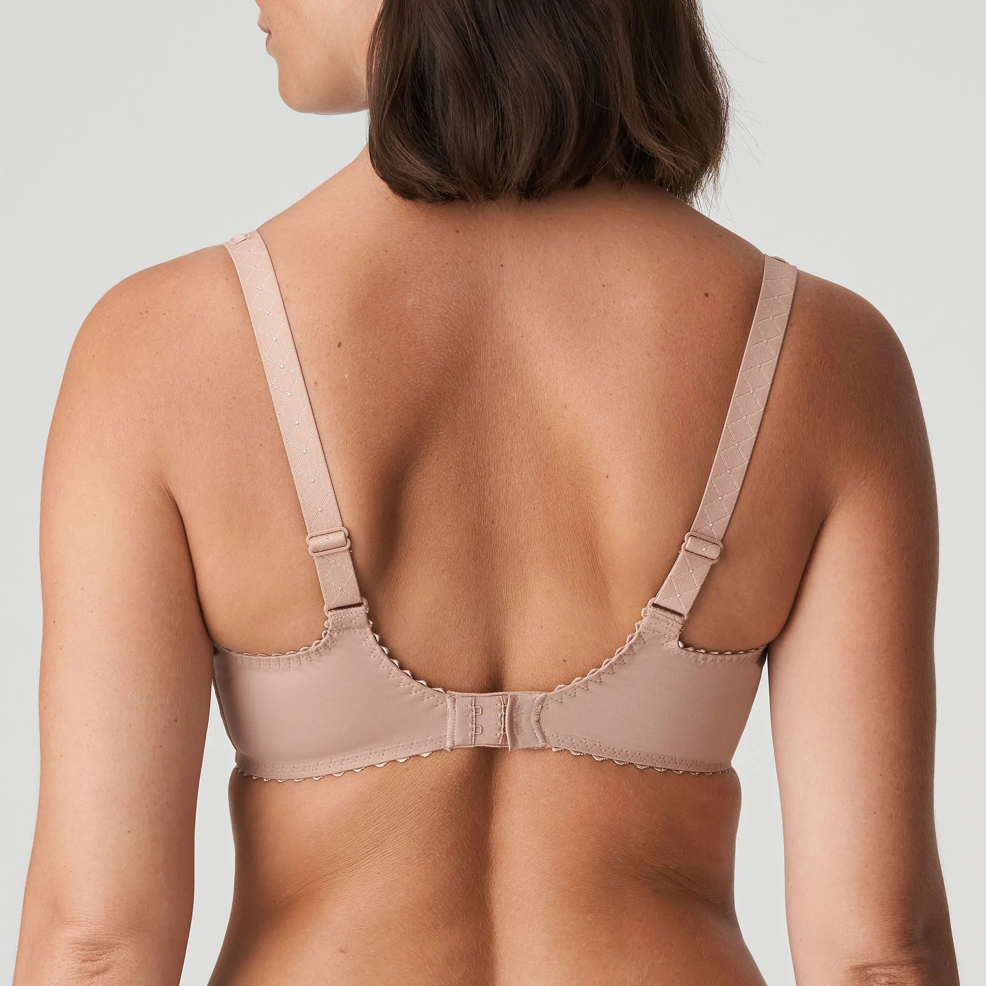 https://cesoirlingerie.com/cdn/shop/products/eservices_primadonna-lingerie-underwired_bra-couture-0162581-skin-3_3457082.webp?v=1678134449&width=1946